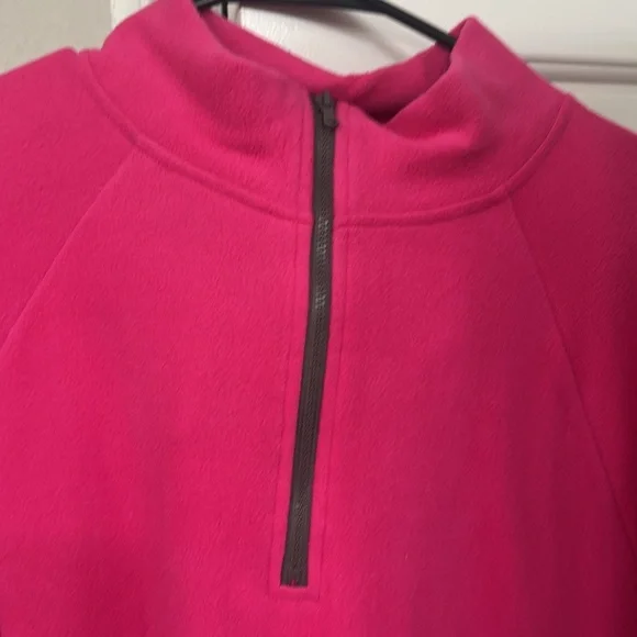 Bright pink jacket with hat - Picture 3 of 8